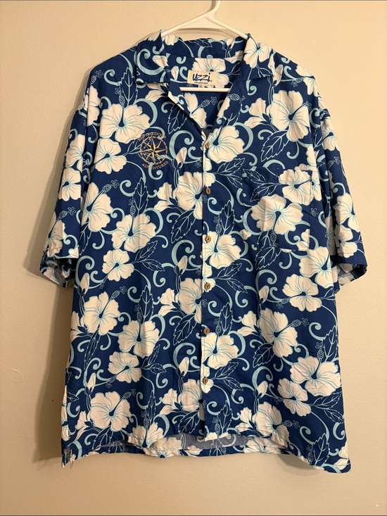 Uzzi Other - Uzzi Hawaiian Floral Button-Up Shirt in Navy & White size xl